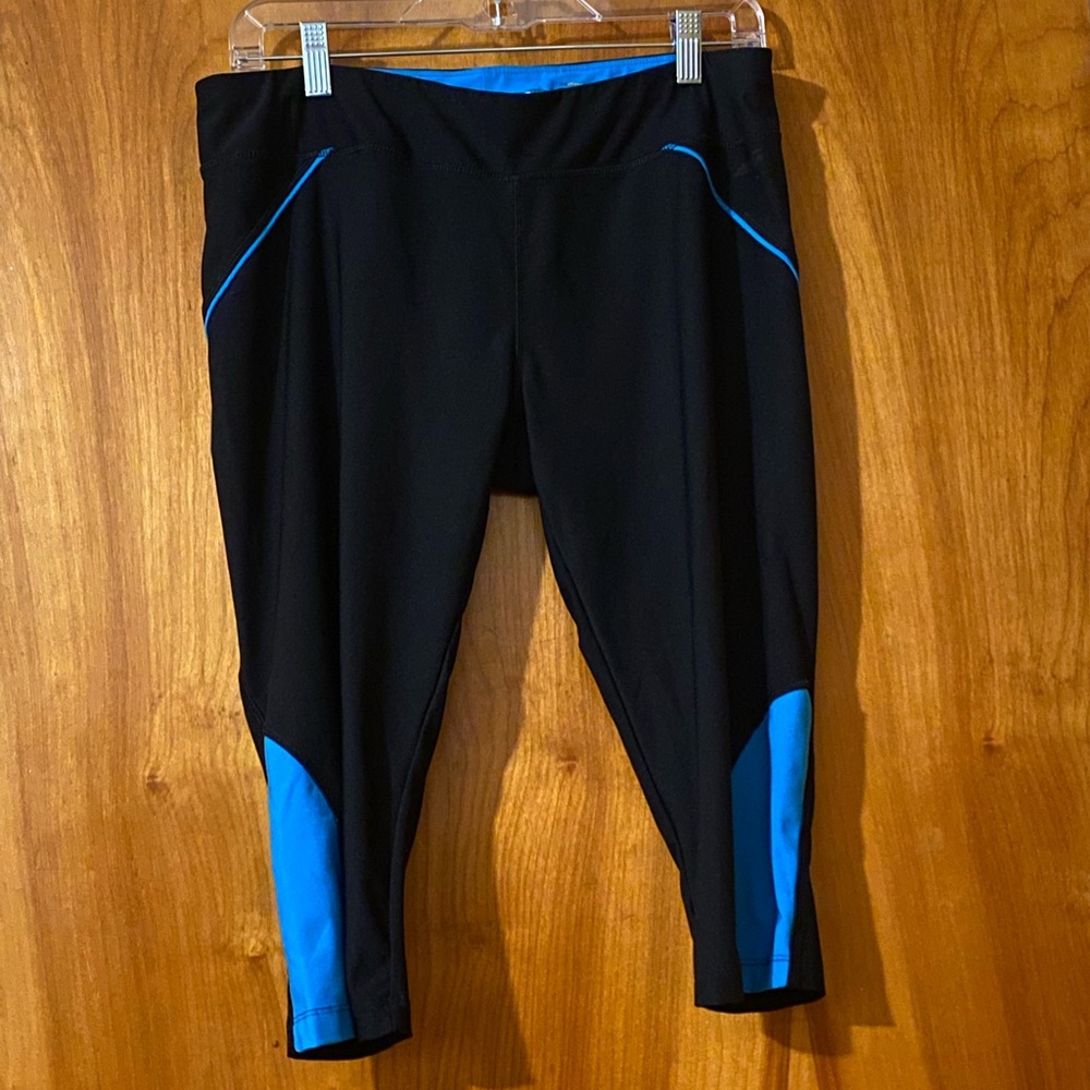 Avia L Exercise Capri Leggings